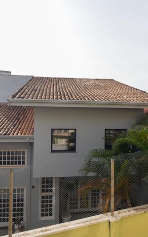 Casa à venda com 178m², 4 quartos e 3 vagas Casa à venda com 178m², 4 quartos e 3 vagasVista da Sacada da Suíte e quarto 02