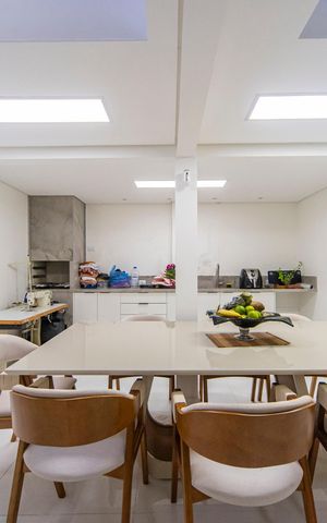 Casa à venda com 125m², 4 quartos e 2 vagas