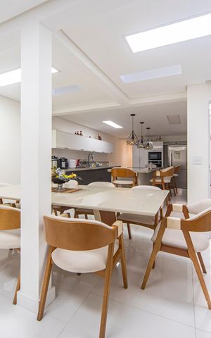 Casa à venda com 125m², 4 quartos e 2 vagas