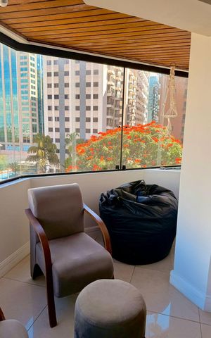 Apartamento para alugar com 110m², 3 quartos e 2 vagas Apartamento para alugar com 110m², 3 quartos e 2 vagasVaranda