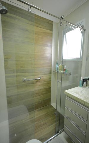 Apartamento à venda com 72m², 2 quartos e 2 vagasBanheiro da Suíte 