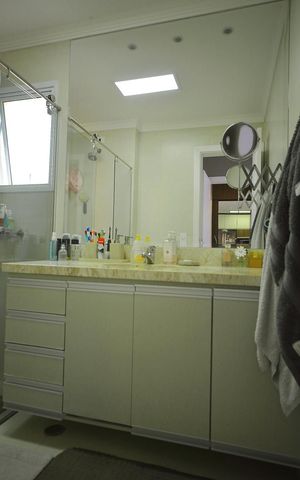 Apartamento à venda com 72m², 2 quartos e 2 vagasBanheiro da Suíte 