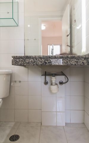 Apartamento à venda com 80m², 3 quartos e 2 vagas Apartamento à venda com 80m², 3 quartos e 2 vagasBanheiro Suíte