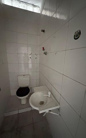 Casa para alugar com 74m², 2 quartos e sem vaga Casa para alugar com 74m², 2 quartos e sem vagaBanheiro