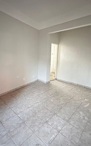 Casa para alugar com 74m², 2 quartos e sem vaga Casa para alugar com 74m², 2 quartos e sem vagaSala