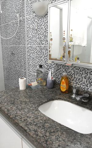 Casa para alugar com 600m², 5 quartos e 6 vagasBanheiro da Suíte 1