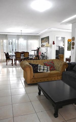 Casa para alugar com 600m², 5 quartos e 6 vagasSala