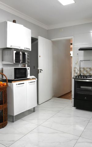 Casa para alugar com 600m², 5 quartos e 6 vagasCozinha