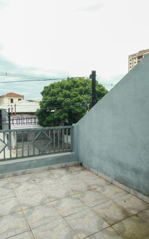 Casa para alugar com 120m², 3 quartos e 1 vaga Casa para alugar com 120m², 3 quartos e 1 vagaVaranda do Quarto