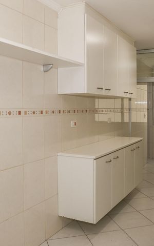Apartamento à venda com 96m², 3 quartos e 2 vagas Apartamento à venda com 96m², 3 quartos e 2 vagasCozinha