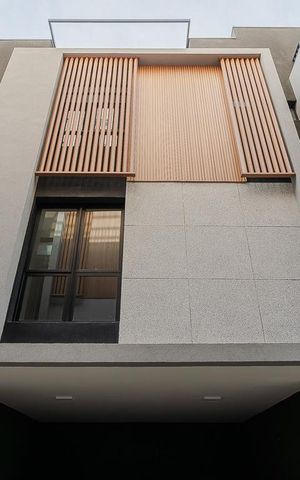 Casa de condomínio à venda com 140m², 2 quartos e 3 vagas Casa de condomínio à venda com 140m², 2 quartos e 3 vagasFachada