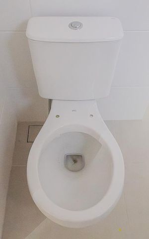 Casa de condomínio à venda com 140m², 2 quartos e 3 vagas Casa de condomínio à venda com 140m², 2 quartos e 3 vagasBanheiro da Suíte
