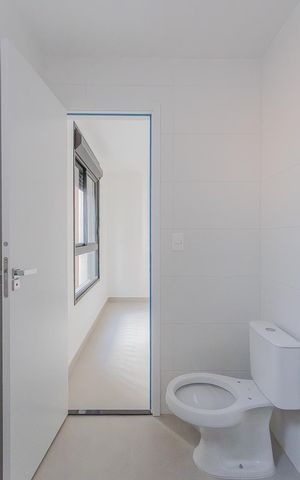 Casa de condomínio à venda com 140m², 2 quartos e 3 vagas Casa de condomínio à venda com 140m², 2 quartos e 3 vagasBanheiro da Suíte