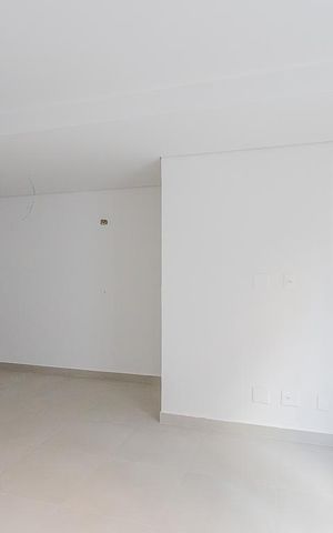 Casa de condomínio à venda com 140m², 2 quartos e 3 vagas Casa de condomínio à venda com 140m², 2 quartos e 3 vagasSala