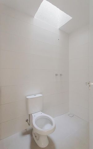 Casa de condomínio à venda com 140m², 2 quartos e 3 vagas Casa de condomínio à venda com 140m², 2 quartos e 3 vagasBanheiro