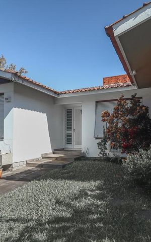 Casa para alugar com 232m², 3 quartos e 2 vagasFachada