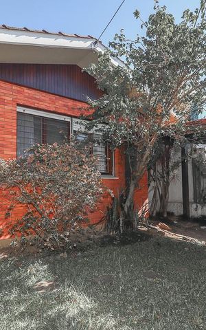 Casa para alugar com 232m², 3 quartos e 2 vagasFachada