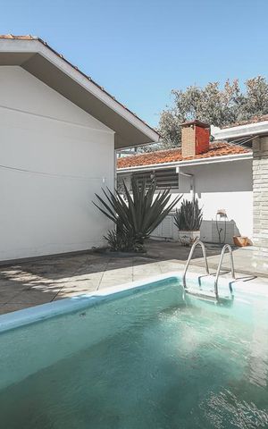 Casa para alugar com 232m², 3 quartos e 2 vagasFundos