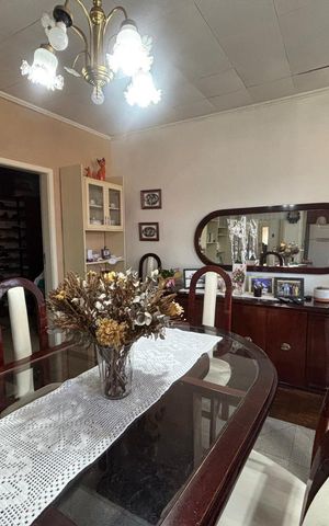 Casa à venda com 400m², 2 quartos e 3 vagas Casa à venda com 400m², 2 quartos e 3 vagasCopa