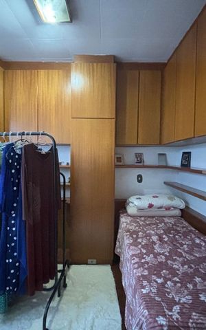 Casa à venda com 400m², 2 quartos e 3 vagas Casa à venda com 400m², 2 quartos e 3 vagasSuíte