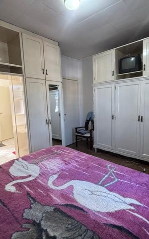 Casa à venda com 400m², 2 quartos e 3 vagas Casa à venda com 400m², 2 quartos e 3 vagasSuíte 2