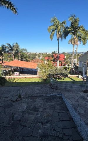 Casa à venda com 400m², 2 quartos e 3 vagas Casa à venda com 400m², 2 quartos e 3 vagasÁrea comum