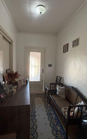 Casa à venda com 400m², 2 quartos e 3 vagas Casa à venda com 400m², 2 quartos e 3 vagasCorredor