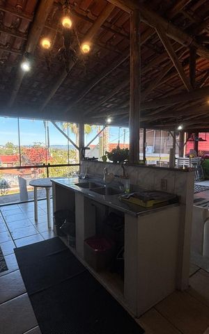 Casa à venda com 400m², 2 quartos e 3 vagas Casa à venda com 400m², 2 quartos e 3 vagasÁrea comum