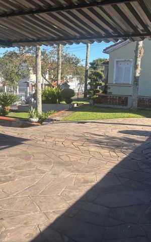 Casa à venda com 400m², 2 quartos e 3 vagas Casa à venda com 400m², 2 quartos e 3 vagasÁrea comum
