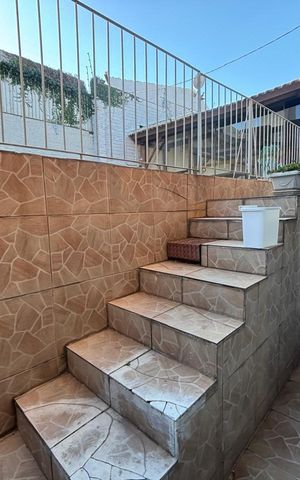 Casa à venda com 400m², 2 quartos e 3 vagas Casa à venda com 400m², 2 quartos e 3 vagasÁrea comum