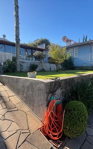 Casa à venda com 400m², 2 quartos e 3 vagas Casa à venda com 400m², 2 quartos e 3 vagasÁrea comum