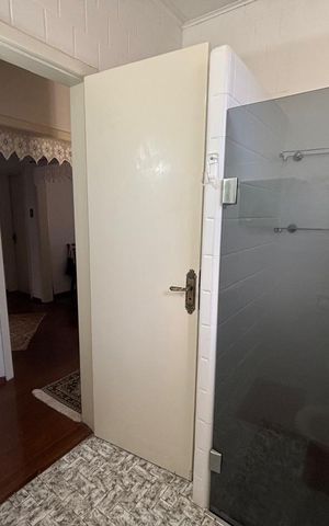 Casa à venda com 400m², 2 quartos e 3 vagas Casa à venda com 400m², 2 quartos e 3 vagasBanheiro da Suíte