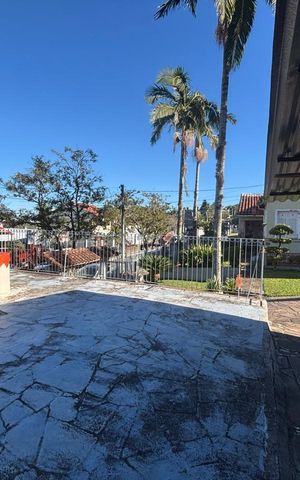 Casa à venda com 400m², 2 quartos e 3 vagas Casa à venda com 400m², 2 quartos e 3 vagasÁrea comum