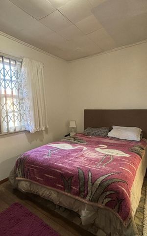 Casa à venda com 400m², 2 quartos e 3 vagas Casa à venda com 400m², 2 quartos e 3 vagasSuíte 2