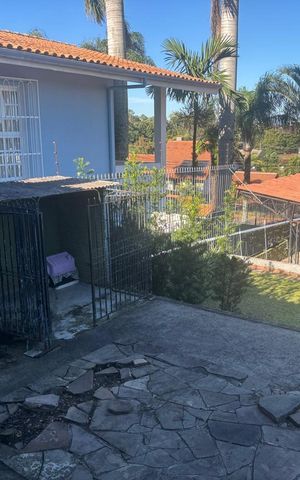 Casa à venda com 400m², 2 quartos e 3 vagas Casa à venda com 400m², 2 quartos e 3 vagasÁrea comum