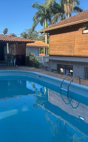 Casa à venda com 400m², 2 quartos e 3 vagas Casa à venda com 400m², 2 quartos e 3 vagasÁrea comum