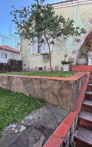 Casa à venda com 400m², 2 quartos e 3 vagas Casa à venda com 400m², 2 quartos e 3 vagasÁrea comum