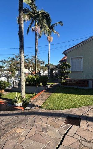 Casa à venda com 400m², 2 quartos e 3 vagas Casa à venda com 400m², 2 quartos e 3 vagasÁrea comum