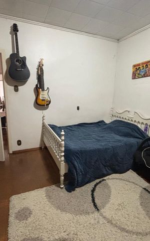 Casa à venda com 400m², 2 quartos e 3 vagas Casa à venda com 400m², 2 quartos e 3 vagasSuíte