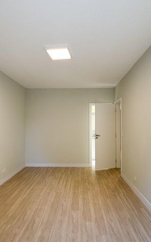 Apartamento à venda com 135m², 4 quartos e 3 vagas Apartamento à venda com 135m², 4 quartos e 3 vagasSuíte