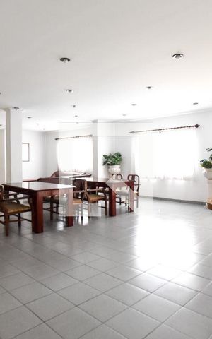 Apartamento à venda com 135m², 4 quartos e 3 vagas Apartamento à venda com 135m², 4 quartos e 3 vagasÁrea comum - Salão de festas
