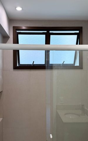 Apartamento à venda com 135m², 4 quartos e 3 vagas Apartamento à venda com 135m², 4 quartos e 3 vagasBanheiro Social