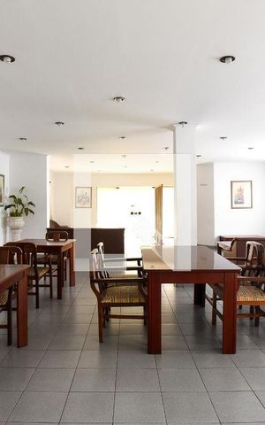 Apartamento à venda com 135m², 4 quartos e 3 vagas Apartamento à venda com 135m², 4 quartos e 3 vagasÁrea comum - Salão de festas