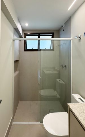 Apartamento à venda com 135m², 4 quartos e 3 vagas Apartamento à venda com 135m², 4 quartos e 3 vagasBanheiro Social