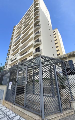 Apartamento à venda com 135m², 4 quartos e 3 vagas Apartamento à venda com 135m², 4 quartos e 3 vagasFachada