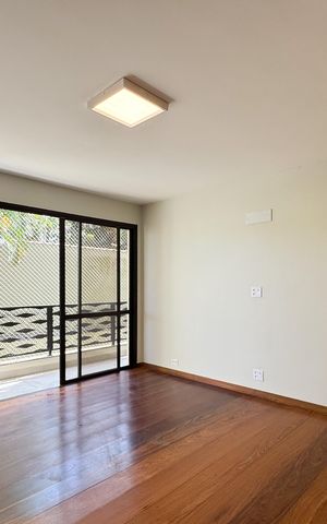 Apartamento à venda com 135m², 4 quartos e 3 vagas Apartamento à venda com 135m², 4 quartos e 3 vagasSala