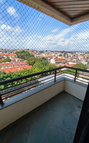 Apartamento à venda com 75m², 3 quartos e 2 vagas Apartamento à venda com 75m², 3 quartos e 2 vagasVaranda