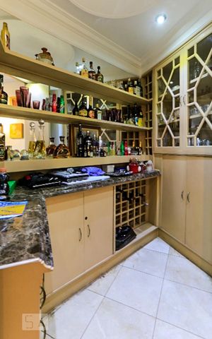 Apartamento para alugar com 279m², 5 quartos e 6 vagas