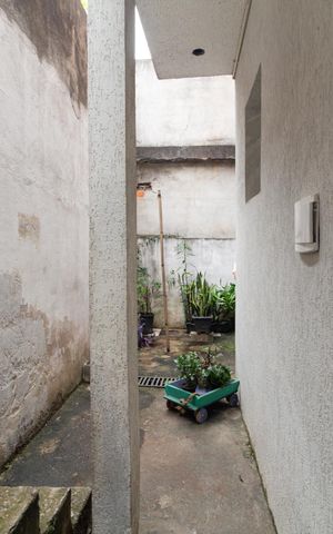Casa para alugar com 180m², 1 quarto e 2 vagas Casa para alugar com 180m², 1 quarto e 2 vagasQuintal