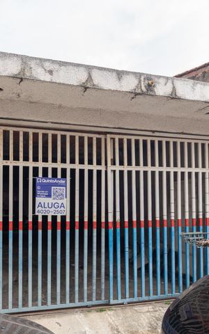Casa para alugar com 180m², 1 quarto e 2 vagas Casa para alugar com 180m², 1 quarto e 2 vagasFachada